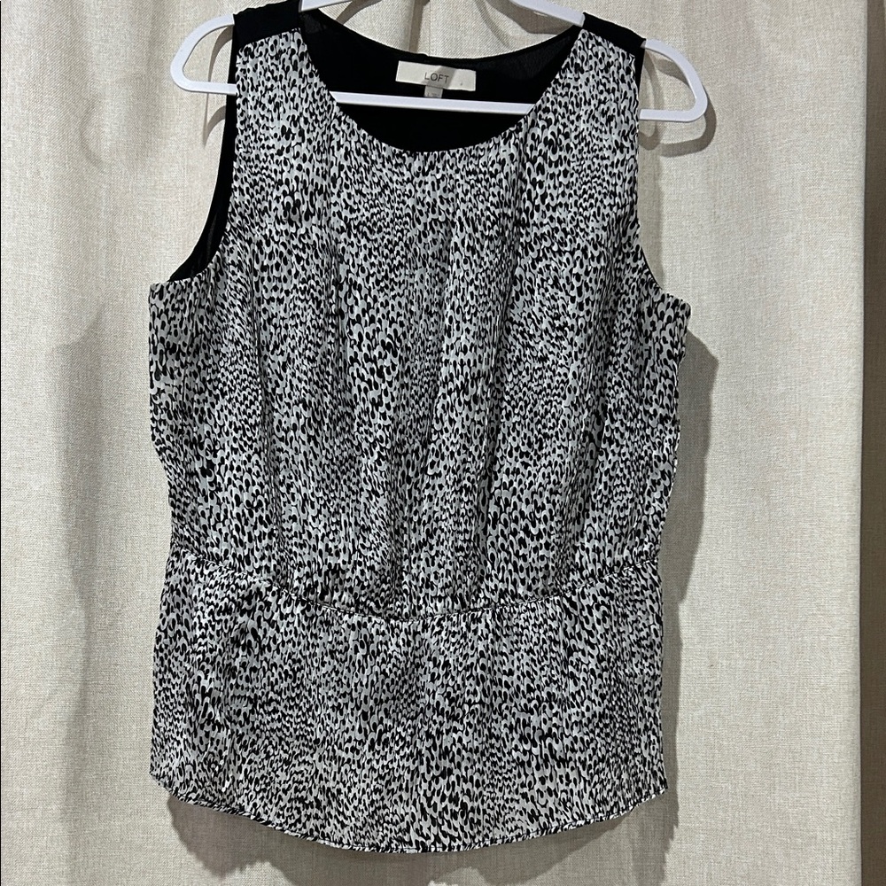LOFT ❤️💝Monochrome Sleeveless Blouse